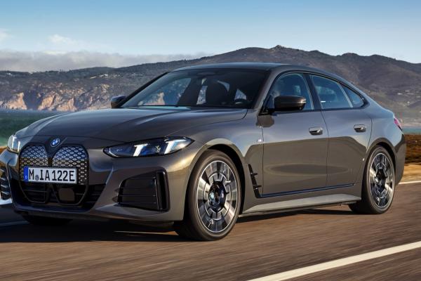 BMW i4 xDrive40 image