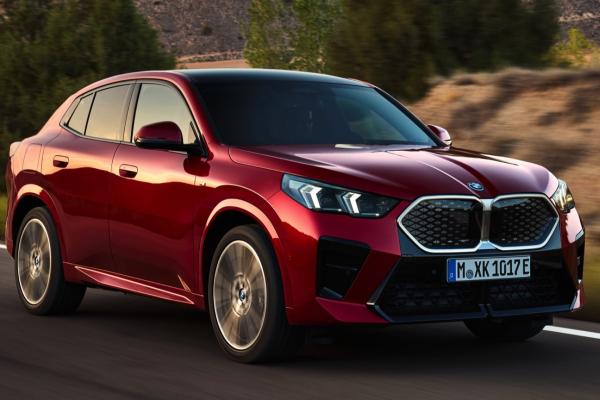 BMW iX2 xDrive30 BMW iX2 xDrive30 image