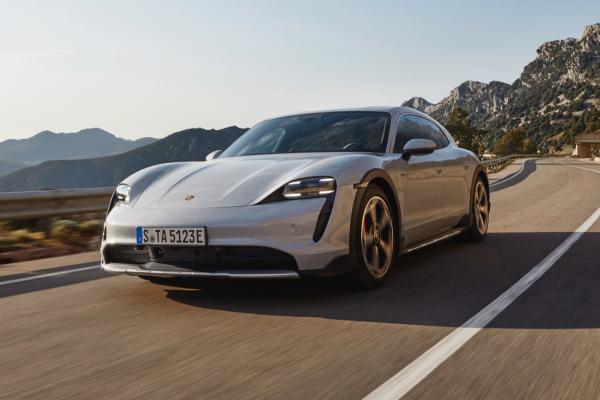 Porsche Taycan 4S Cross Turismo image