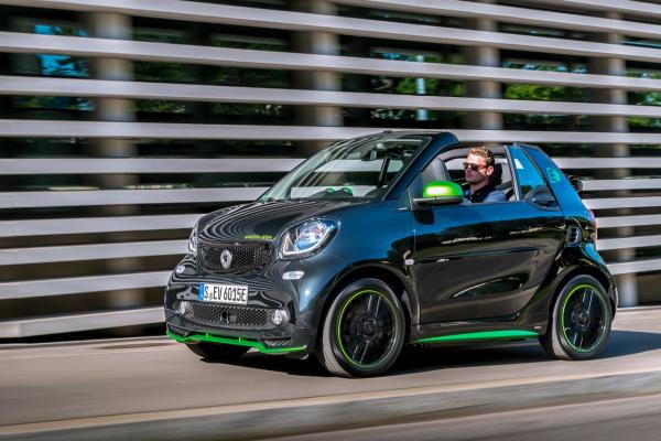 Smart ForTwo Cabrio Electric Drive Smart ForTwo Cabrio Electric Drive image
