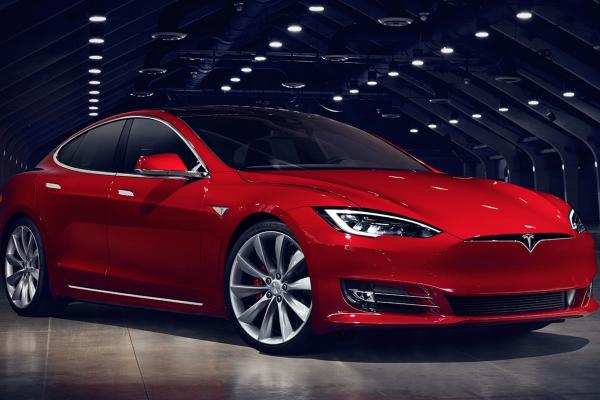 Tesla Model S 70 image