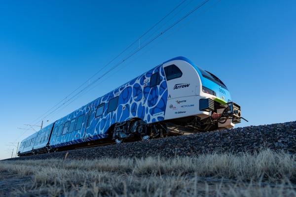 Stadler's FLIRT H2 Sets New Guinness World Record for Hydrogen-Powered Trains image