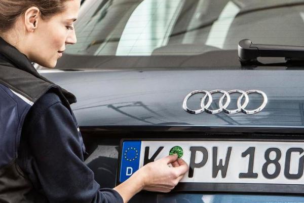 Analyzing Daily Registrations of BEVs in Four Key European Markets image